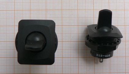 Intrerupator cu tija R negru 3A/250V, 1 circ/2 poli/2poz ON-OFF cu retinere, fi 14*25 mm