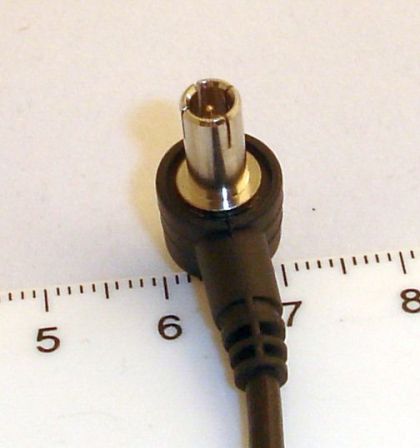 Adaptor de antena, pe cablu, pentru aparatele marca Motorola: C115