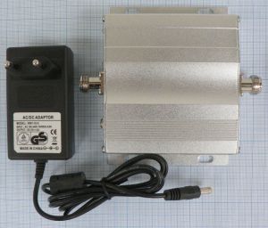 Amplificator/repetor de semnal in reteaua GSM,  suprafete de 50-150m