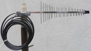 Antena pentru amplificare semnal, directionala, GSM/DCS/3G 850-960/1710-1880/1920-2170 Mhz, cistig:10-12 dB